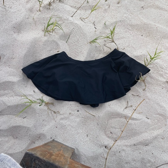 Meet your Posher, ELLE’S SWIM - Picture 3 of 3